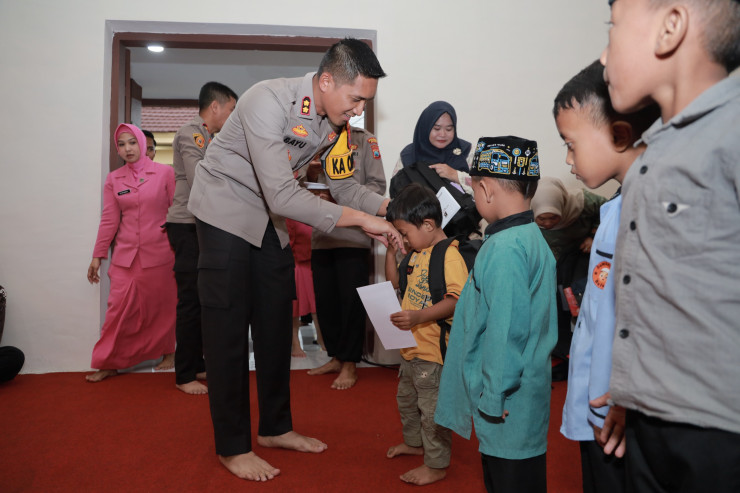 Ramadhan Berkah, Polres Jember Gelar Buka Puasa Bersama Anak Yatim