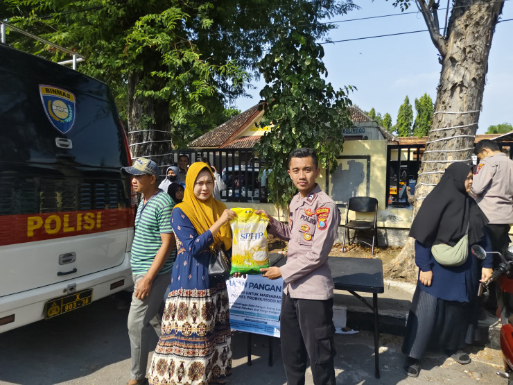 Polisi Gelar Gerakan Pangan Murah di Kota Probolinggo Dukung Stabilitas Harga Beras